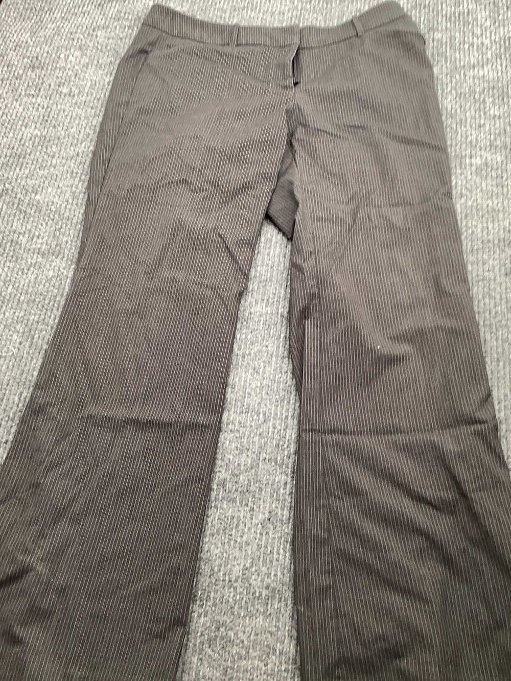 New York & Company Gray Pinstripe Women's Dress Pants